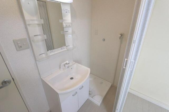 グリーンビューハウスＢ棟の独立洗面台