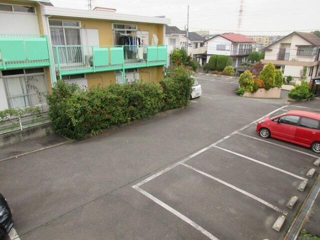 グリーンビューハウスＢ棟の駐車場