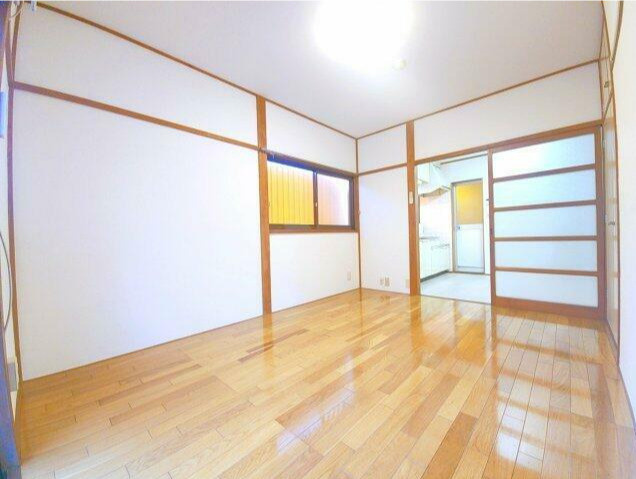 ロイヤルハイツ　礼金0　バストイレ別　宅配BOXの内装