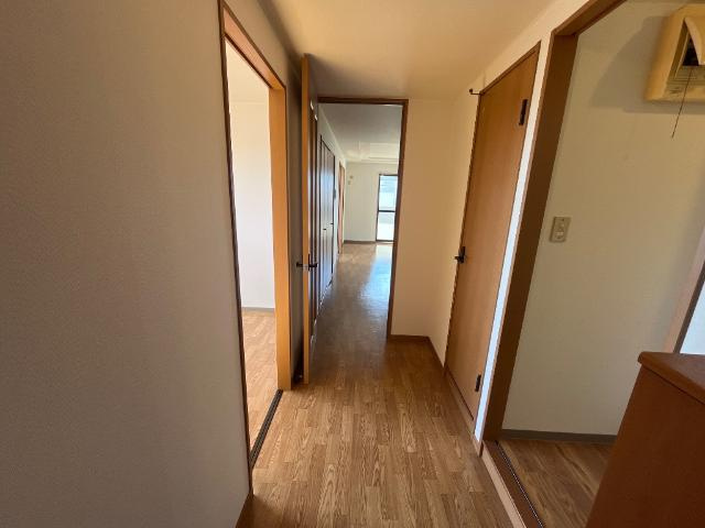 サンライズ三ツ池の内装|廊下