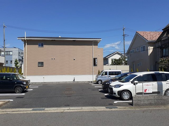 セレーノ　エストⅠの駐車場|駐車場があります