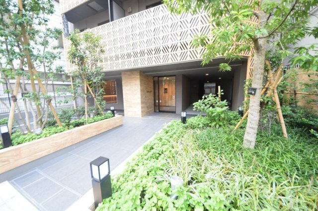 アーバンコア本郷のエントランス