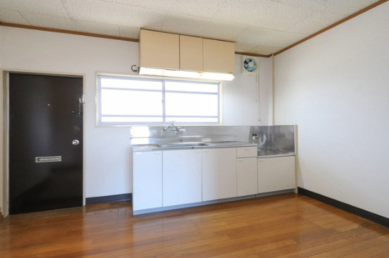 第3大石コーポ【10,000円キャッシュバック対象のキッチン|お料理しやすいキッチンです