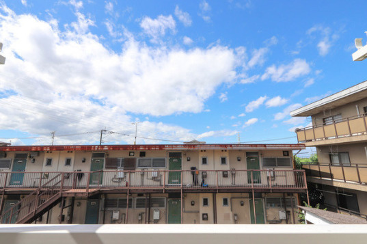 第3大石コーポ【10,000円キャッシュバック対象のエントランス|落ち着いたエントランスです