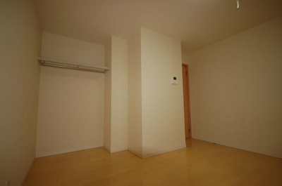 【居間・リビング】 | リバーサイド滝頭Ｂ棟