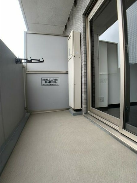 プレミアムコート名古屋金山インテルノのバルコニー