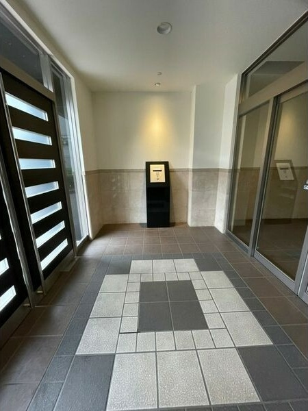 プレミアムコート名古屋金山インテルノのエントランス