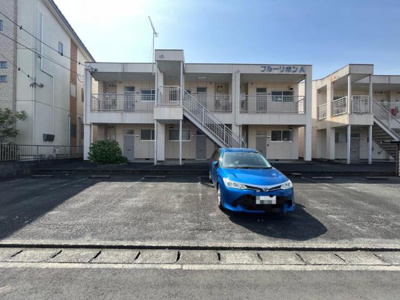 【駐車場】 | ブルーリボンＡ棟 | 外観写真（昼）