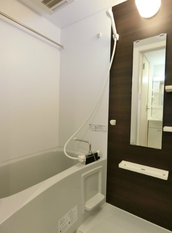 プライムコート鶴ヶ島の浴室