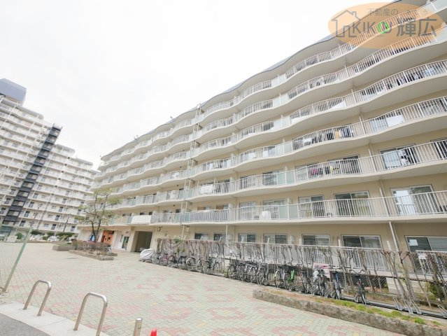 明石土山駅前スカイハイツB棟　7階