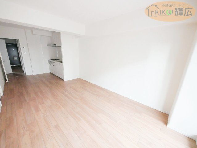 【居間・リビング】 | 明石土山駅前スカイハイツB棟　7階