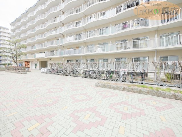 明石土山駅前スカイハイツB棟　7階の駐輪場