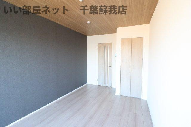 和良比新築アパートの洋室|使い勝手のいい洋室です