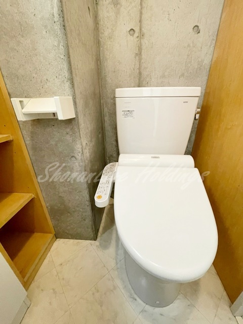 藤沢市朝日町の賃貸マンションのトイレ|温水洗浄便座付き♪