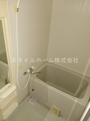 【浴室】 | レッドウィング３番館 | 別部屋写真です。