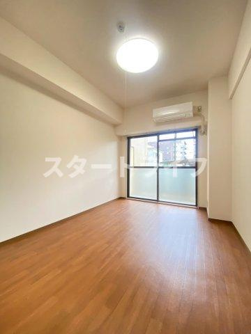 大阪市東淀川区下新庄３丁目の賃貸マンションの居間・リビング