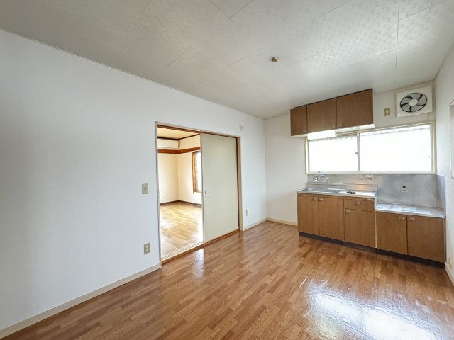 シンワコーポの居間・リビング