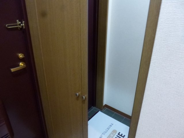 サニーコート１８の玄関