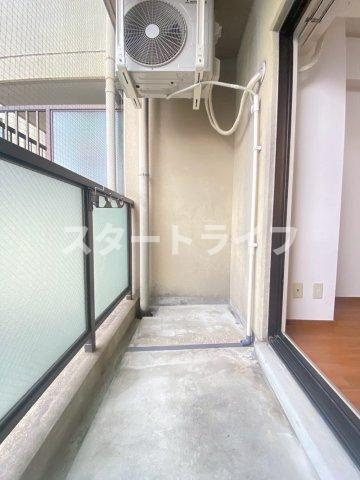大阪市東淀川区下新庄３丁目の賃貸マンションのバルコニー
