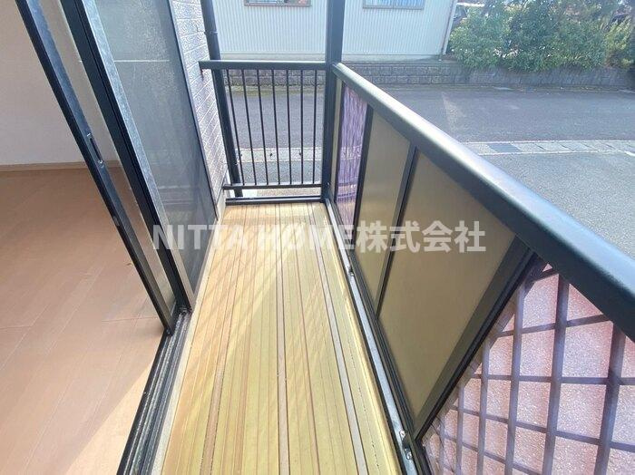 ルミナスのバルコニー|明るいバルコニーもあります♪