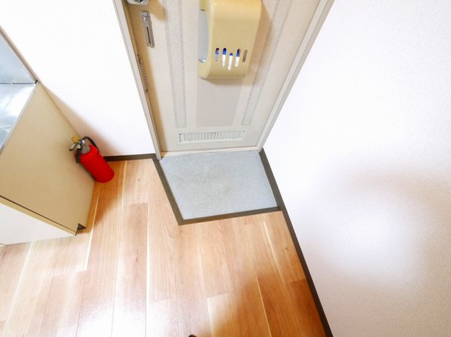 タウニィ高畑の玄関