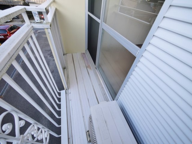 タウニィ高畑のバルコニー