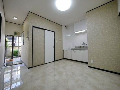 【居間・リビング】 | サンコーポ | こちらの居間で趣味の時間をお楽しみください