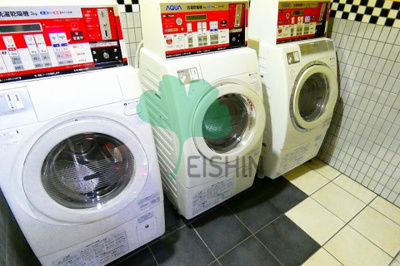  | No.102 CLUB ORIENT(No.102 クラブオリエント) | 敷地内入居者専用のコインランドリーです。7キロで大物の洗濯・乾燥が可能です