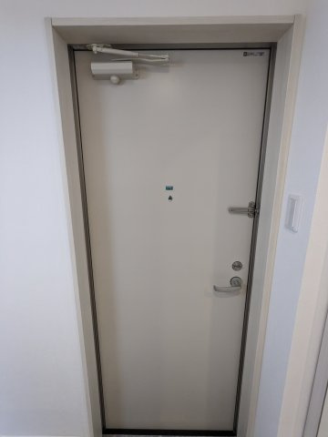 ハーモニーテラス車道の玄関