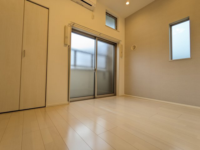 ハーモニーテラス車道の洋室