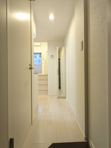 ハーモニーテラス楓の玄関|201号室