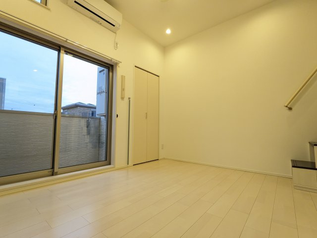 ハーモニーテラス楓の洋室|201号室