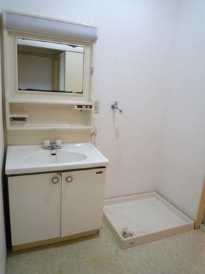 【洗面所】 | キャッスルかねこ | 広い洗面スペース