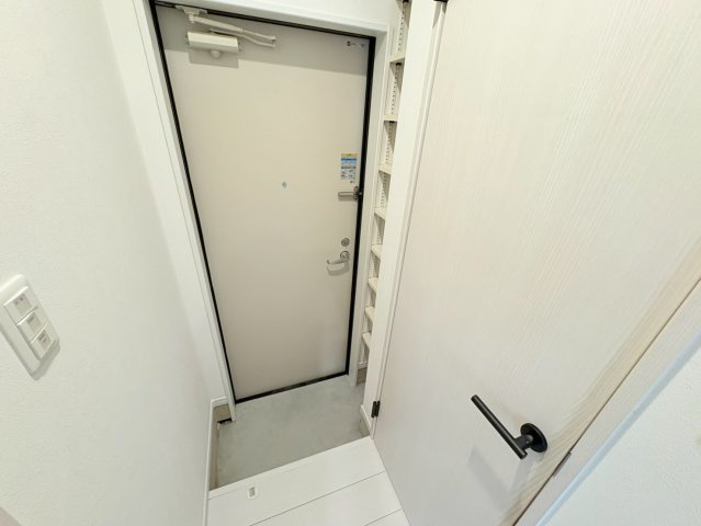 T-SQUARE甲南山手の玄関