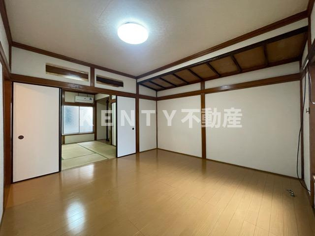 【居間・リビング】 | ナンブハイム３ | 使いやすい居間です