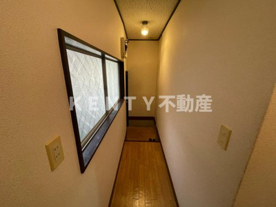 【玄関】 | ナンブハイム３ | 収納もある玄関です