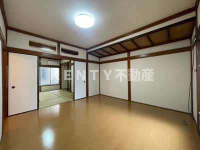 【居間・リビング】 | ナンブハイム３ | 使いやすい居間です