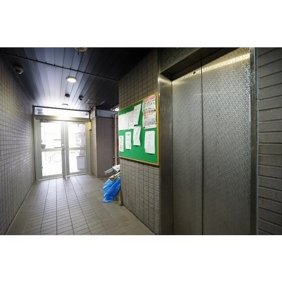 アムス小岩ＷＥＳＴのエントランス