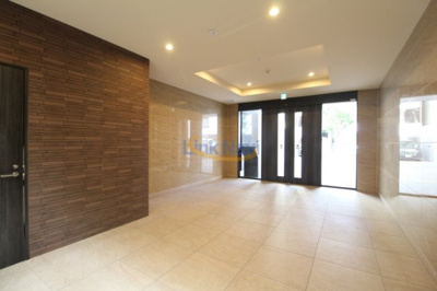 【エントランス】 | ファーストフィオーレ江坂レガリス