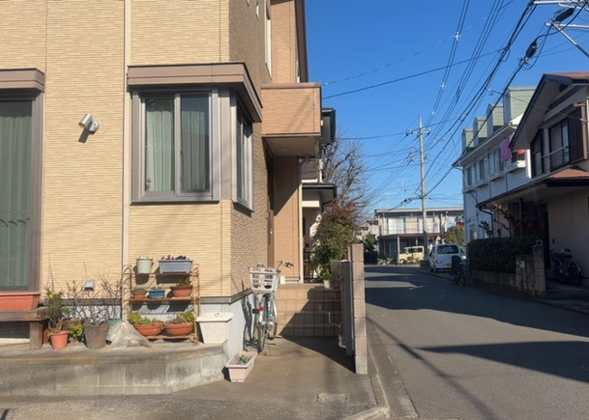 【展望】 | 土地の地勢が高台の場合、景色を綺麗にみることができ、景色にこだわってお家探ししている方におすすめです！また平坦地よりも風通しがいいというメリットがあります。デメリットもあるので是非現地でご確認下さい。