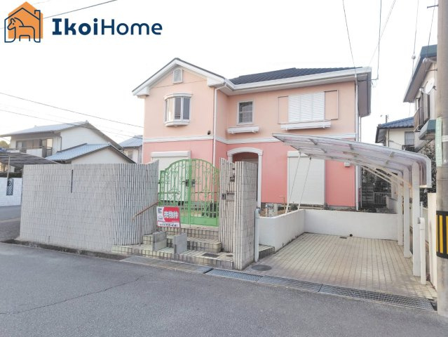 神戸市西区狩場台2丁目　中古戸建　の前面道路含む現地写真|●資料・カタログのご請求無料●最寄り駅の西神中央駅までは徒歩20分。通勤や通学に便利な立地です！