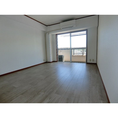 【居間・リビング】 | スカイマンションＡ棟 | ゆったりとした居間です