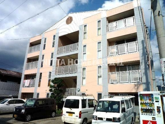 シティハウスCOZYの外観|駐車場無料◎福知山駅が徒歩近くて商業施設も多数◇