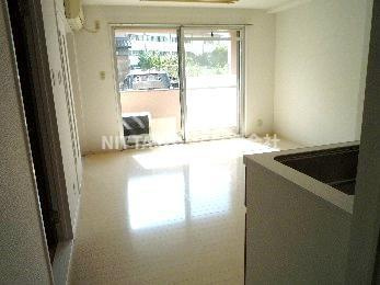 シティハウスCOZYの居間・リビング|ダイニングキッチンになります＊