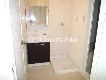 シティハウスCOZYの独立洗面台|独立洗髪洗面台になります＊