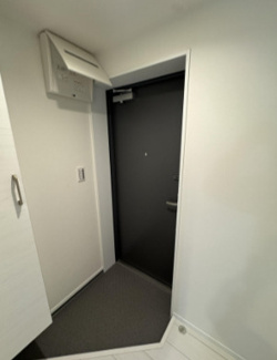 【玄関】 | Monologue