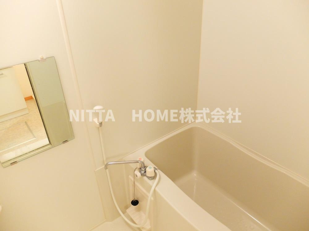 レーブプレミールⅠ番館 の浴室|バストイレは別です◇