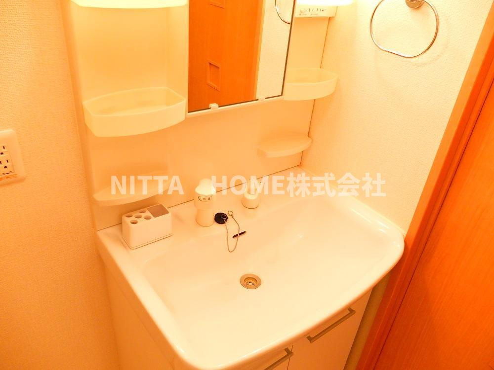 レーブプレミールⅠ番館 の洗面所|人気の洗髪洗面化粧台があります★