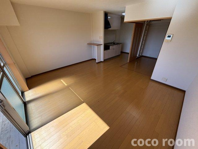 ボンドの居間・リビング