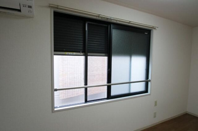 【内装】 | リバティ・プレイス | 防犯シャッター 